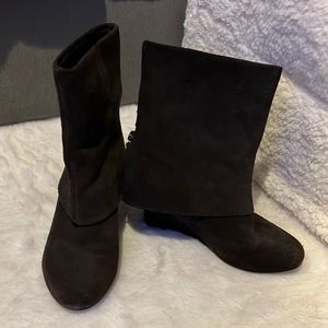 Ziginy wedge leather booties in dark brown. Size 7
